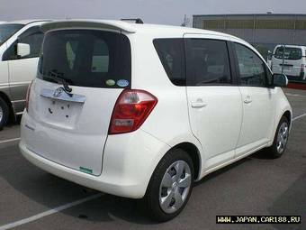 2005 Toyota Ractis Photos