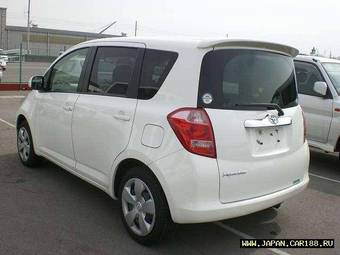 2005 Toyota Ractis Pictures