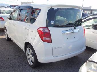 2005 Toyota Ractis Pics