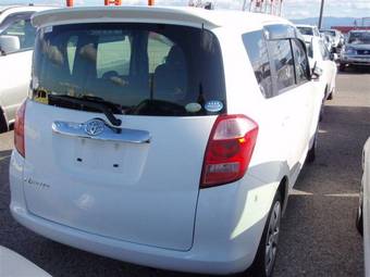2005 Toyota Ractis Pictures