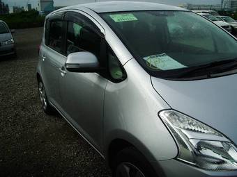 2005 Toyota Ractis Pics