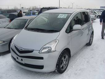 2005 Toyota Ractis Pictures