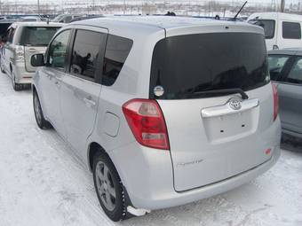 2005 Toyota Ractis Photos