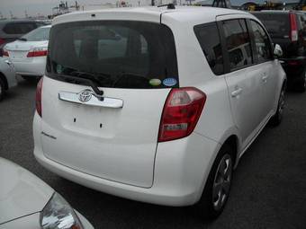 2005 Toyota Ractis Pictures