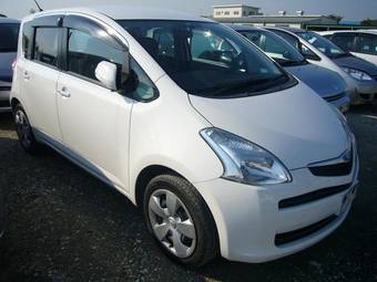 2005 Toyota Ractis Photos