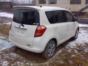 2005 Toyota Ractis Photos