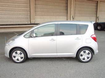 2005 Toyota Ractis Photos