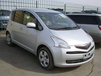 2005 Toyota Ractis Pictures
