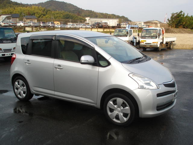 2005 Toyota Ractis