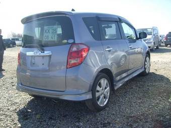 2005 Toyota Ractis Pictures