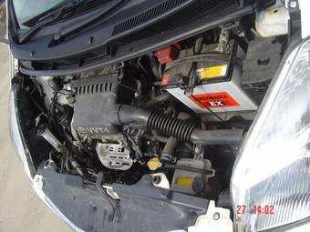 2005 Toyota Ractis Photos