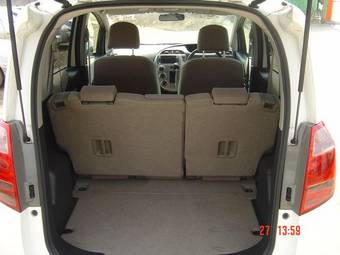 2005 Toyota Ractis Wallpapers