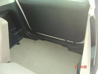 2005 Toyota Ractis Images