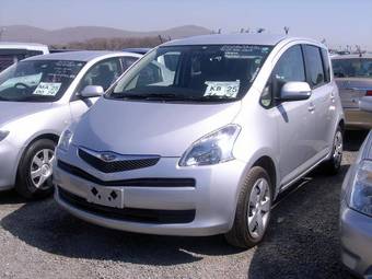 2005 Toyota Ractis Pictures
