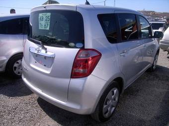2005 Toyota Ractis Pictures