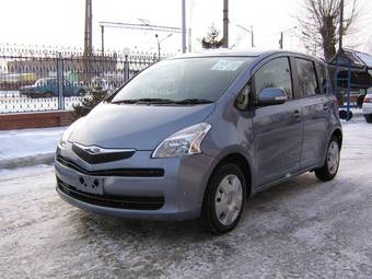 2005 Toyota Ractis Pictures