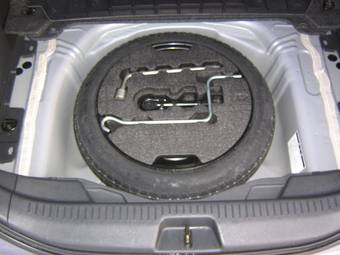 2005 Toyota Ractis Pictures
