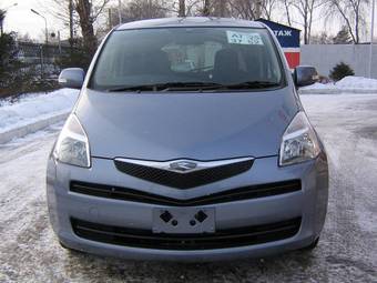 2005 Toyota Ractis Wallpapers