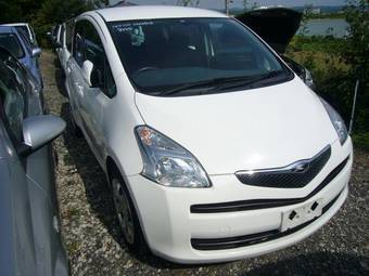 2005 Toyota Ractis Wallpapers