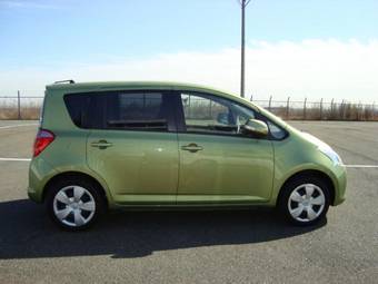 2005 Toyota Ractis Pictures
