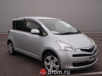 2005 Toyota Ractis Photos