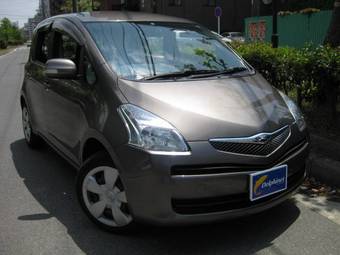 2005 Toyota Ractis Pictures