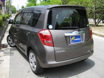 2005 Toyota Ractis Photos