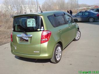 2005 Toyota Ractis Photos