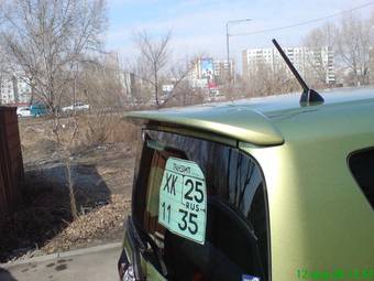 2005 Toyota Ractis Images