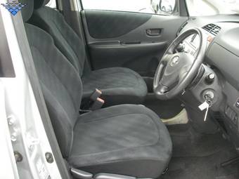 2005 Toyota Ractis Photos