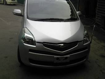 2005 Toyota Ractis Pictures