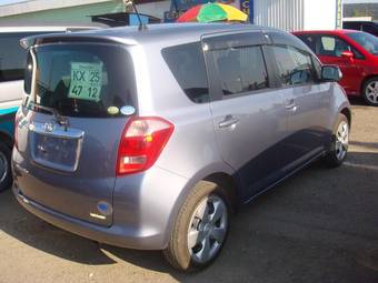 2005 Toyota Ractis Photos