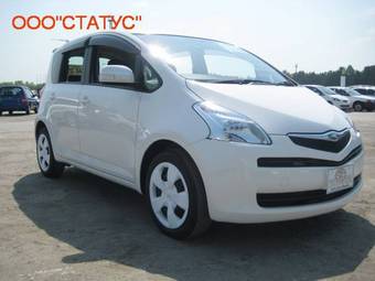 2005 Toyota Ractis Pics
