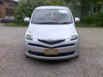 2005 Toyota Ractis Photos