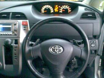 2005 Toyota Ractis Pics