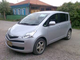2005 Toyota Ractis Pictures