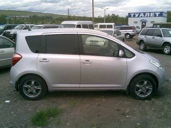2005 Toyota Ractis Photos