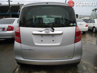 2005 Toyota Ractis Pictures