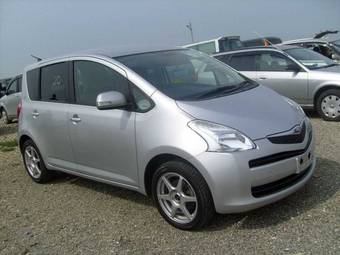 2005 Toyota Ractis Pictures