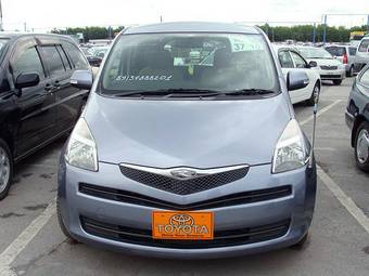 2005 Toyota Ractis Pictures