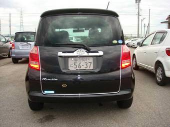 2005 Toyota Ractis Photos