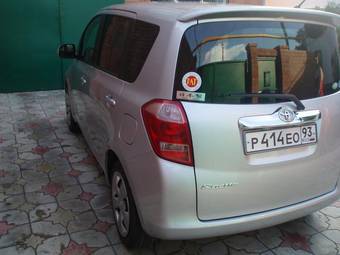 2005 Toyota Ractis Photos