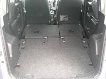 2005 Toyota Ractis Pictures