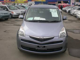 2005 Toyota Ractis Pictures