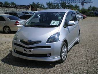 2005 Toyota Ractis Photos