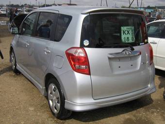 2005 Toyota Ractis Pictures