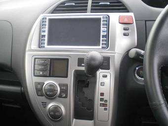 2005 Toyota Ractis For Sale