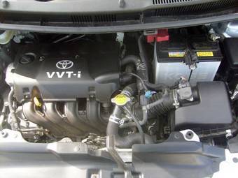 2005 Toyota Ractis Images