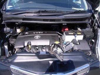 2005 Toyota Ractis Photos