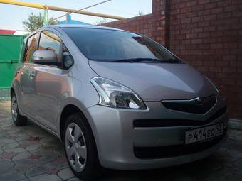 2005 Toyota Ractis Photos